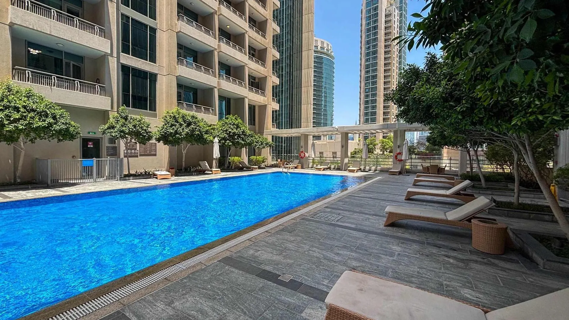 Frank Porter - Boulevard Central Tower 1 Dubai United Arab Emirates